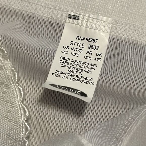 NWT‎ Bustier’ made by VENUS- size 46D - Picture 6 of 8